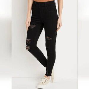 m jeans by maurices™ Black Cool Comfort Pull On Super High Rise Ripped Jegging M